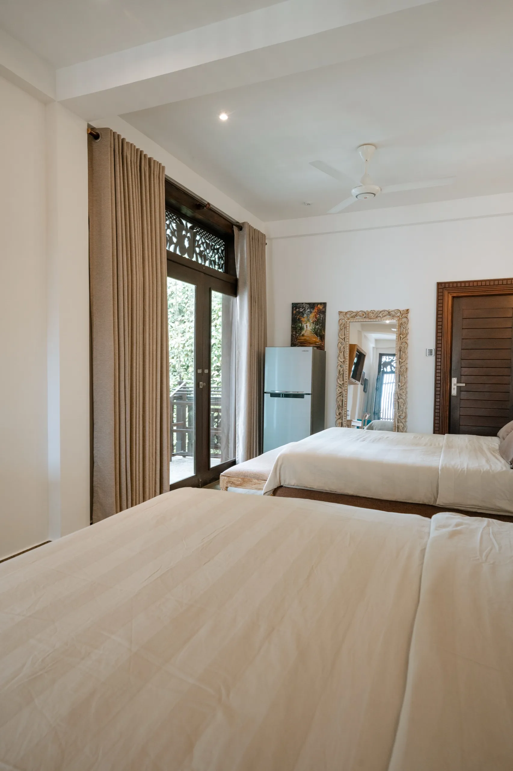 Room 4 2