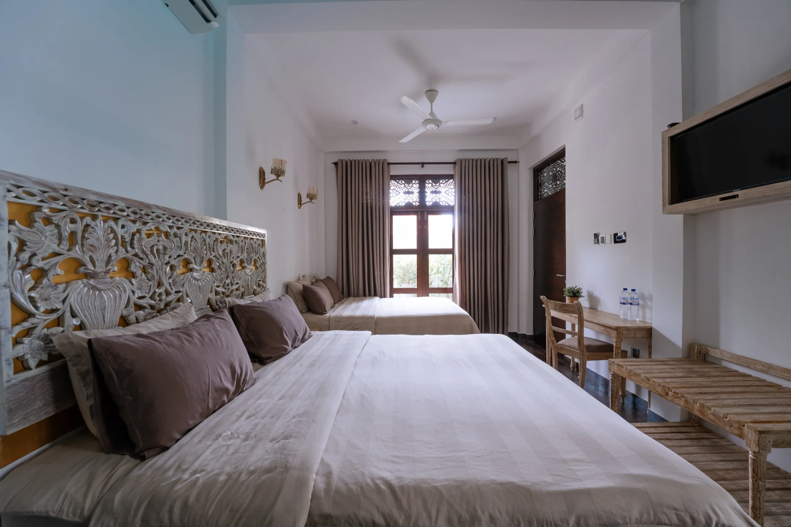 Room 1 — photo 1 of 4